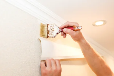 Pose de papier peint à Crillon — revêtements muraux et toiles de verre